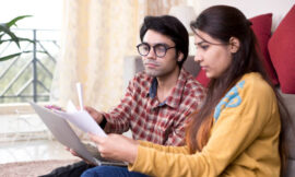 நடுத்தர வர்க்கத்தின் போராட்டம் — மேலே எழும் ஒரே வழி